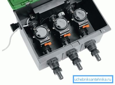 Automatizirani sustav distribucije vode sa solenoidnim ventilima. Automatizirani sustav distribucije vode sa solenoidnim ventilima.