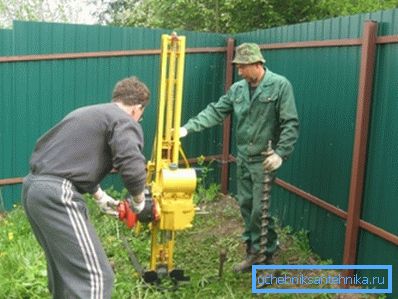Automatizirano bušenje cjevastog izvora Automatizirano bušenje cjevastog izvora