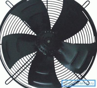 Veliki rotor s malim brojem okretaja je tiši od malog na velikom broju okretaja.