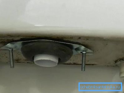 Vijci pričvršćuju spremnike i WC veze Vijci pričvršćuju spremnike i WC veze