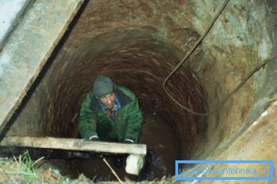 Četka zidova bušotine na metalu. Četka zidova bušotine na metalu.