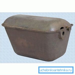 Lijevano željezo nije najbolja opcija za cisternu, odjednom je korištena jer je cijena bila mala.