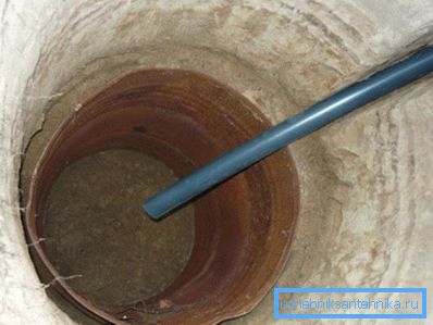 Izvući iz plastične cijevi. Izvući iz plastične cijevi.