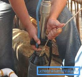 Izvadimo pumpu koja se može uranjati. Izvadimo pumpu koja se može uranjati.