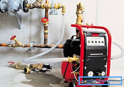 Električna crpka može pumpa dugi lanac cijevi na velikom objektu. Električna crpka može pumpa dugi lanac cijevi na velikom objektu.