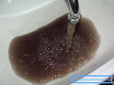 Ako je slavina takva voda, to znači da se mikroalgi umnožavaju u njoj. Ako je slavina takva voda, to znači da se mikroalgi umnožavaju u njoj.