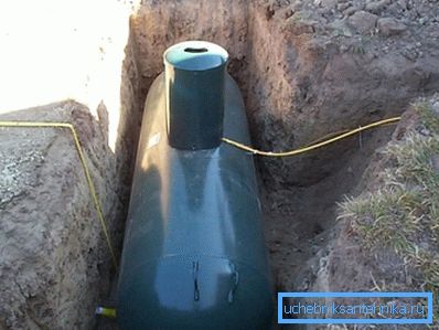 Ako naselje nije rasplinuto, tada se veliki plastični spremnik može koristiti kao osobni spremnik plina. Ako naselje nije rasplinuto, tada se veliki plastični spremnik može koristiti kao osobni spremnik plina.