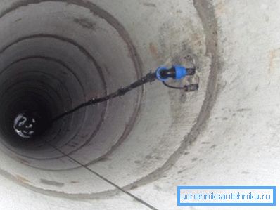 Fotografija betonske bušotine. Fotografija betonske bušotine.