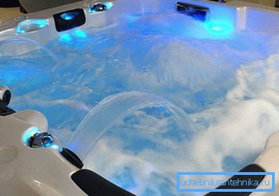 Korištenje jacuzzija ili hidromasaže zahtijeva barem četiri bara u vodoopskrbnom sustavu Korištenje jacuzzija ili hidromasaže zahtijeva barem četiri bara u vodoopskrbnom sustavu