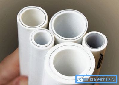 Proizvodi s unutarnjim armaturama Proizvodi s unutarnjim armaturama