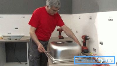 Visoko kvalitetna instalacija pranja u kuhinji vlastitim rukama Visoko kvalitetna instalacija pranja u kuhinji vlastitim rukama