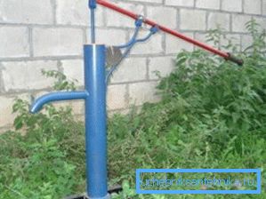 Kako pumpati vodu iz bunara bez struje pomoću kućne pumpe za motke Kako pumpati vodu iz bunara bez struje pomoću kućne pumpe za motke