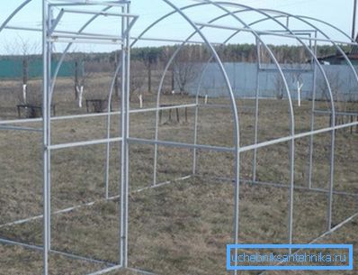 Okvir za proizvodnju staklenika ili staklenika od aluminija trajat će puno dulje od proizvoda od željeznih metala Okvir za proizvodnju staklenika ili staklenika od aluminija trajat će puno dulje od proizvoda od željeznih metala
