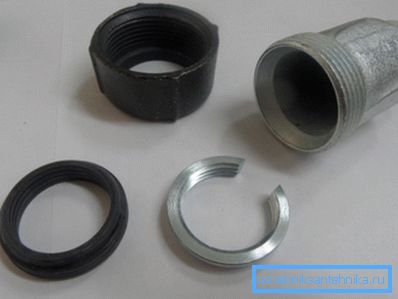 Komprimirani adapter od 1/2 inča. Cijevi do cijevi istih promjera. Komprimirani adapter od 1/2 inča. Cijevi do cijevi istih promjera.