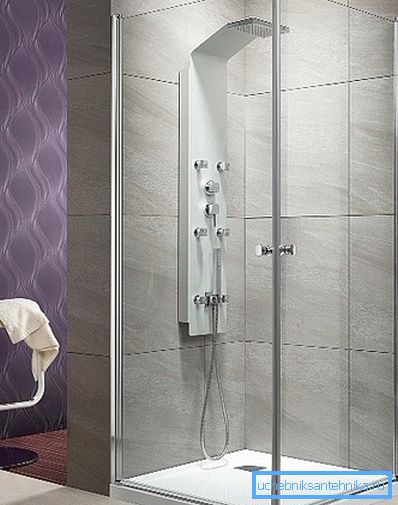 Kvadratni tuš 90x90 sa zglobnim vratima - opcija koja je drugačija prostornost i funkcionalnost Kvadratni tuš 90x90 sa zglobnim vratima - opcija koja je drugačija prostornost i funkcionalnost