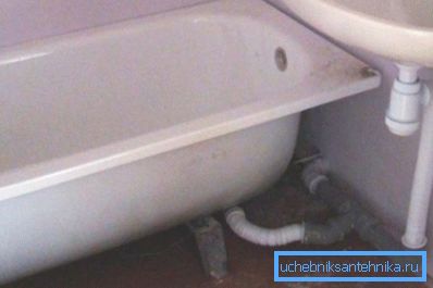 Bolje je koristiti plastične i metalne plastične cijevi za kupaonicu. Bolje je koristiti plastične i metalne plastične cijevi za kupaonicu.