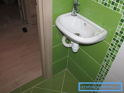 Mali sudoper na zidu Mali sudoper na zidu