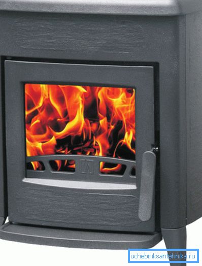 Metalni kamin s pločom za kuhanje