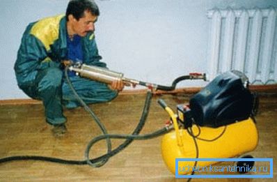 Mini sudoper lako se uklapa u svaku sobu i može se pohraniti u neagorišenu garažu. Mini sudoper lako se uklapa u svaku sobu i može se pohraniti u neagorišenu garažu.