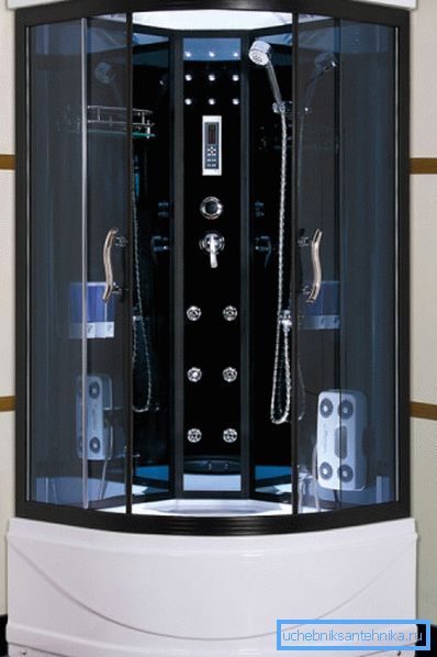 Model s hidromasažom, ventilacijom i drugim lijepim dodacima Model s hidromasažom, ventilacijom i drugim lijepim dodacima