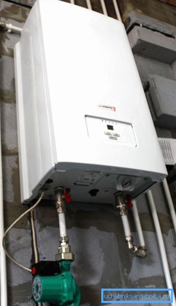 Instalacija na zidu ne zahtjeva puno vremena i truda.