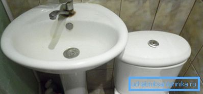 Montažne dimenzije tuš kabine moraju odgovarati drugim vodovodima.