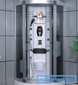 419 U sobi hidrobox - kabina zatvorena.