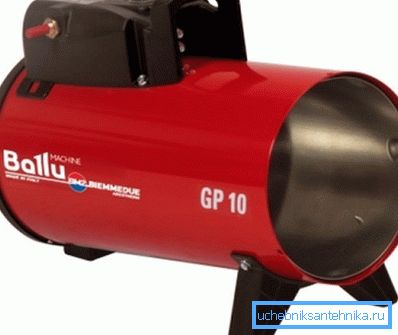 Na fotografiji - mobilni generator topline Na fotografiji - mobilni generator topline