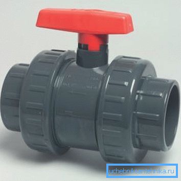 Na foto - plastičnom kuglastom ventilu Na foto - plastičnom kuglastom ventilu