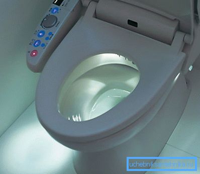 Na slici: Japanski grijani toaletni i bidejski rad daje najvišu razinu udobnosti