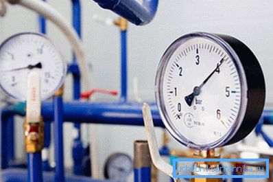 Tlak u cijevima u velikoj mjeri određuje koliko učinkovito funkcionira cijeli sustav. Tlak u cijevima u velikoj mjeri određuje koliko učinkovito funkcionira cijeli sustav.