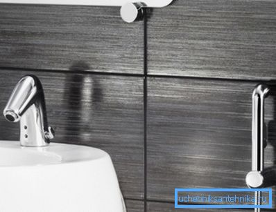 Vanjski higijenski tuš s beskontaktnom mješalicom - nova riječ u sanitarnim konstrukcijama Vanjski higijenski tuš s beskontaktnom mješalicom - nova riječ u sanitarnim konstrukcijama