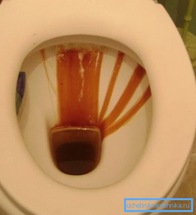 Nastajanje mineralnih naslaga negativno utječe na izgled sanitarnog uređaja. Nastajanje mineralnih naslaga negativno utječe na izgled sanitarnog uređaja.