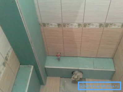 Obložena kutija od gipsanih kartona otpornih na vlagu Obložena kutija od gipsanih kartona otpornih na vlagu