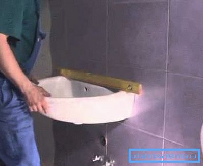 Provjerite je li instalacija ispravan na razini zgrade. Provjerite je li instalacija ispravan na razini zgrade.