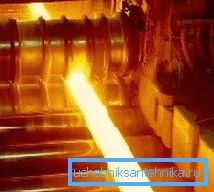 Crimping workpiece.