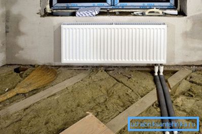 Vrlo je prikladno, ako živite u svom domu, prilikom projektiranja za skrivanje cijevi pod podnim pokrovom - dobit ćete mali dio sustava Vrlo je prikladno, ako živite u svom domu, prilikom projektiranja za skrivanje cijevi pod podnim pokrovom - dobit ćete mali dio sustava
