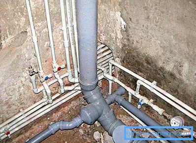 Zbrinjavanje stotke cijevi ispod wc-a i prozora za inspekciju s ožičenjima od 50 mm za preostale točke potrošnje