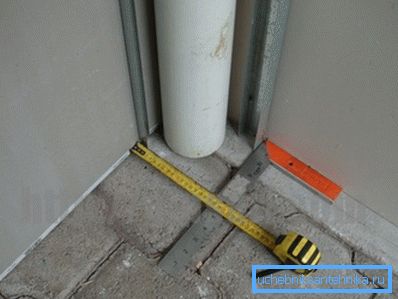Prije instaliranja okvira, pažljivo razmotrite oznaku. Prije instaliranja okvira, pažljivo razmotrite oznaku.