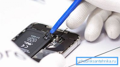 Prva stvar je potpuna rastavljanja telefona Prva stvar je potpuna rastavljanja telefona