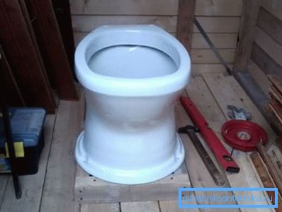 Plastična WC školjka za dahu Plastična WC školjka za dahu