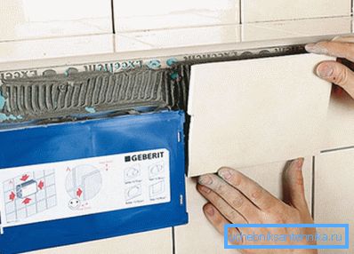 Nakon dovršetka montaže instalacije, okvir je obložen keramičkim pločicama Nakon dovršetka montaže instalacije, okvir je obložen keramičkim pločicama