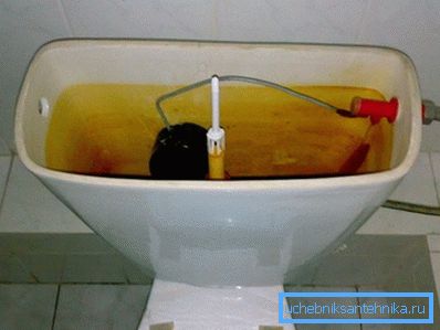 Voda curi u WC iz cisterne - vrijeme je za promjenu elemenata Voda curi u WC iz cisterne - vrijeme je za promjenu elemenata