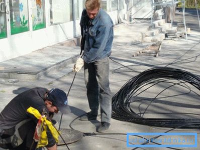 Ručno usmjeravanje kabela Ručno usmjeravanje kabela