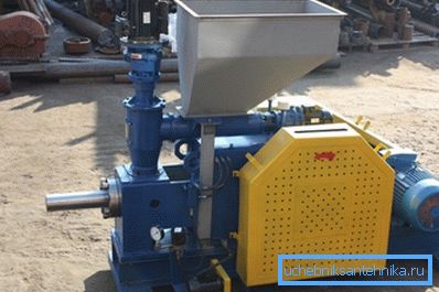 Industrijski granulator za brikiranje drvnog otpada Industrijski granulator za brikiranje drvnog otpada