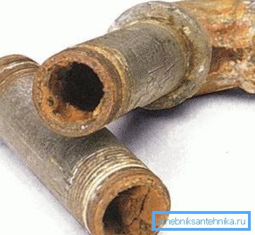 Rust korodi cijevi Rust korodi cijevi