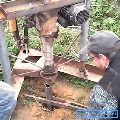 Samostojeća instalacija za bušenje bušotina u mekoj tlu Samostojeća instalacija za bušenje bušotina u mekoj tlu