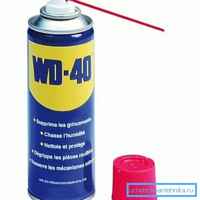 WD-40 mast. Pitajte u auto trgovinama.