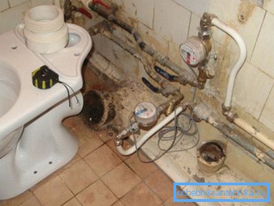 Nakon uklanjanja WC-a zatvorite kapicu za kanalizaciju Nakon uklanjanja WC-a zatvorite kapicu za kanalizaciju