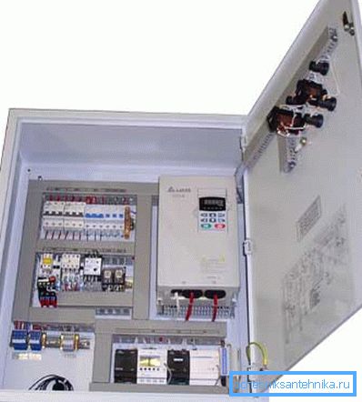 Moderna automatizacija za podvodne i bušne pumpe Moderna automatizacija za podvodne i bušne pumpe